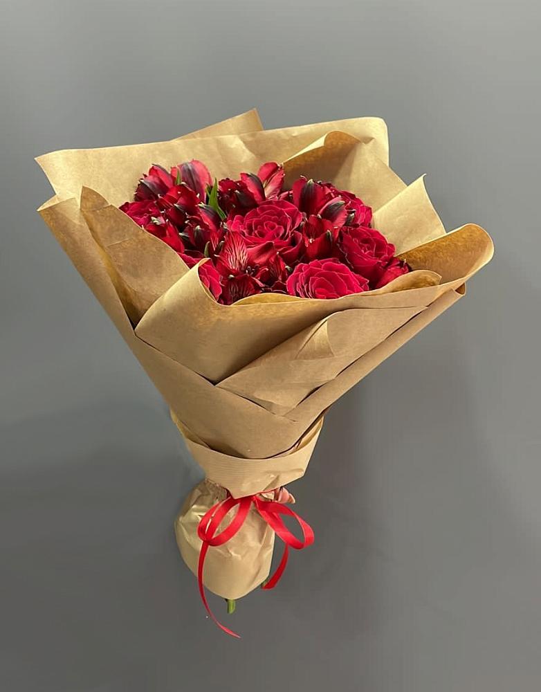 Букет цветов из: Альстромерии и Розы в Советской Ростовской области