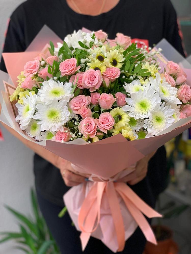 Букет цветов из: Розы и Хризантемы в Советской Ростовской области