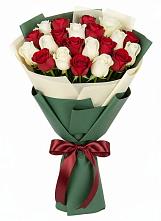 Букет Микс из красных и белых роз в Советской Ростовской области