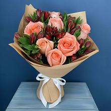 Букет цветов из:  Розы и Альстромерии в Советской Ростовской области