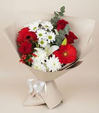 Букет цветов из:  Розы, Хризантемы, Герберы и Лилии в Советской Ростовской области