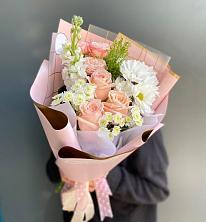 Букет цветов из:  Хризантемы и Розы в Советской Ростовской области