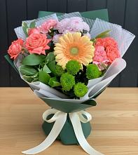 Букет цветов из:  Гвоздики, Розы, Герберы и Хризантемы в Советской Ростовской области