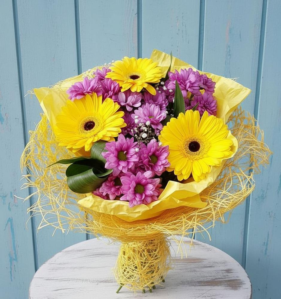 Букет цветов из: Хризантемы и Герберы в Советской Ростовской области