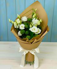 Букет цветов из:  Хризантемы и Лизиантусы в Советской Ростовской области