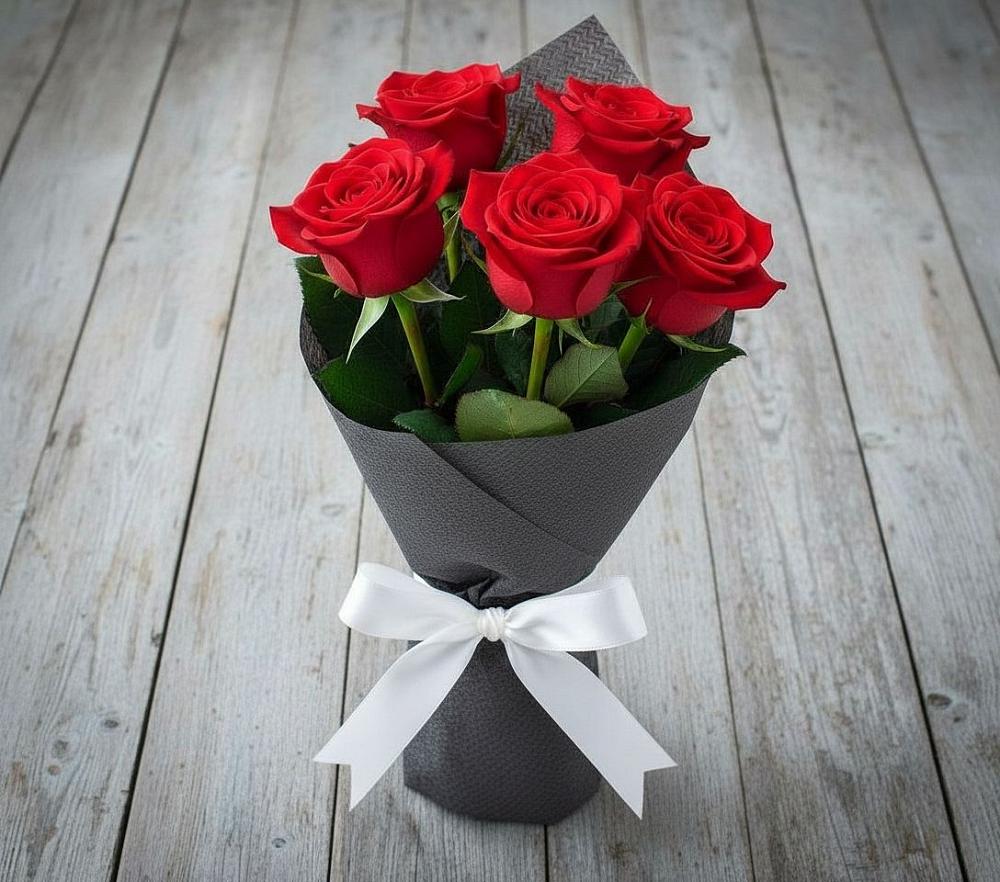 Букет 5 Красных роз Эдлесс Лав в Советской Ростовской области