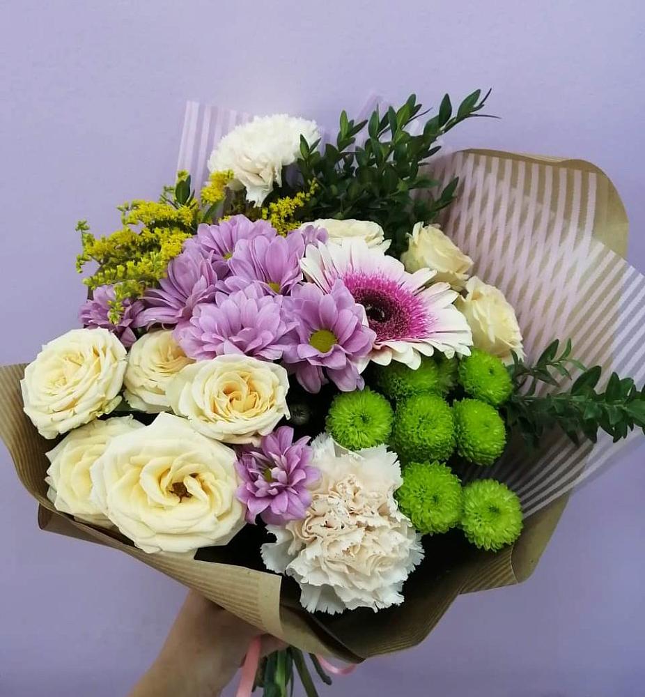 Букет цветов из: Хризантемы, Розы, Гвоздики и Герберы в Советской Ростовской области