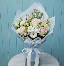 Букет цветов из:  Розы и Лизиантусы #REPLACE_PRED# Советской Ростовской области