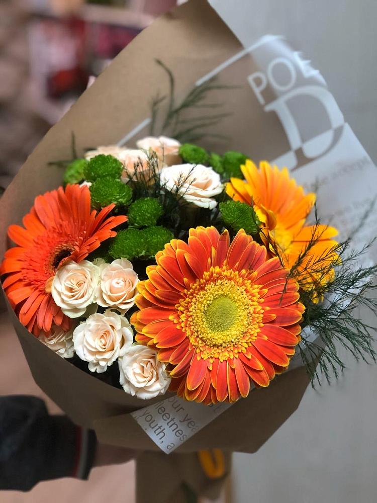 Букет цветов из: Герберы, Хризантемы и Розы в Советской Ростовской области