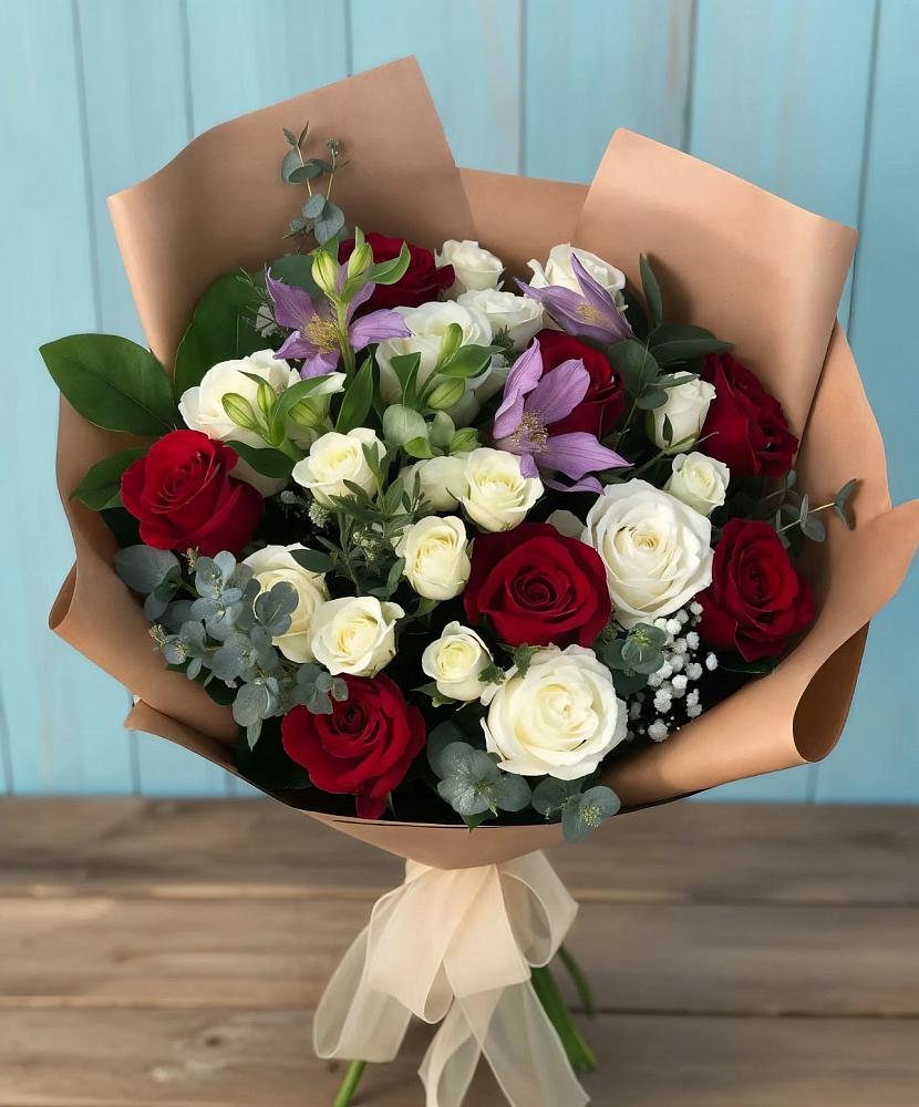 Букет цветов из: Розы и Альстромерии в Советской Ростовской области