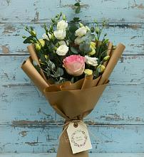 Букет цветов из:  Розы и Лизиантусы в Советской Ростовской области